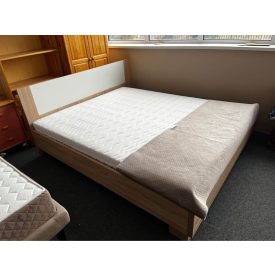 Sonoma tölgy 160×200 ágykeret 18 cm magas matraccal